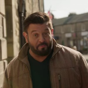 214K views · 1.9K reactions | Adam Richman visits Bakewell to discover the accidental invention of the famous Bakewell Pudding (NOT the tart) 不 #AdamRichmanEatsBritain | Food Network UK | Facebook