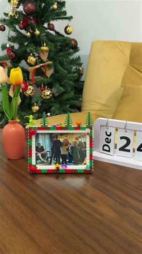 Create a building block frame to welcome Christmas #frame #gift #tiktokshop #christmas #buildingblock