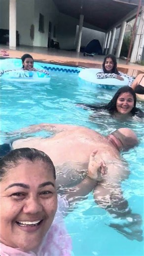 🎯 Título: “DESAFIO NA PISCINA! 😱💦 Quem fica mais tempo debaixo d’água?”