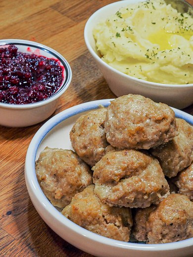 Lihapullat: Traditional Finnish Meatballs Recipe