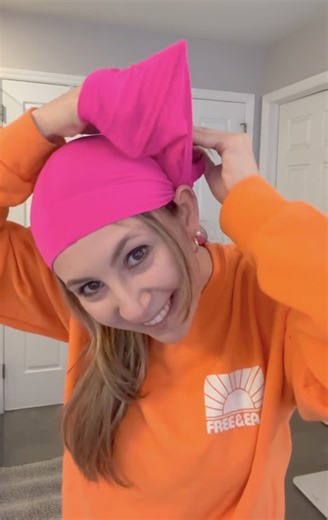 i put panty hose in my hair! learn how to get heatless curls using a pair of stockings #hair #hairstyle #fblifestyle | Brooklyn B
