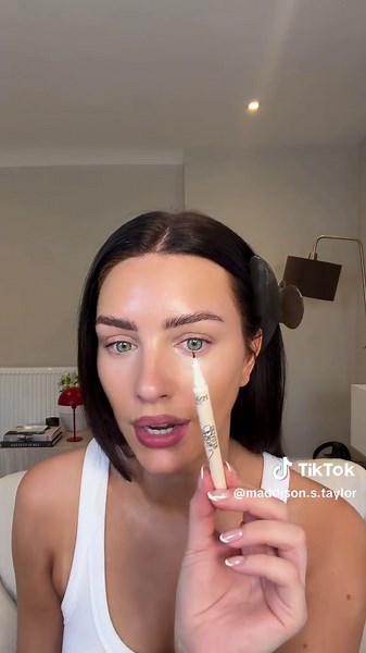 Investing 5 minutes in the morning or in your day to make yourself feel more presentable will make you have a better day I promise #5minutemakeup #grwm #quickmakeup #nomakeupmakeup