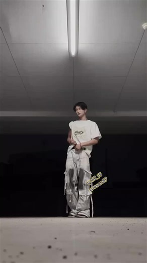 Yuri (@yuri2_15)’s videos with Money Rain - VTORNIK