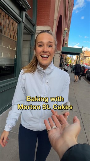 Kate Mackz on Instagram: "Baking with @mortonstreetcakes 🎂😋 can’t wait to order a custom cake from Amelia!! 💕💕 if you have something coming up you’d like a special cake for - Amelia is your girl. Her cakes are beautiful 😍 #mortonstreetcakes #runwithkate #therunninginterviewshow"