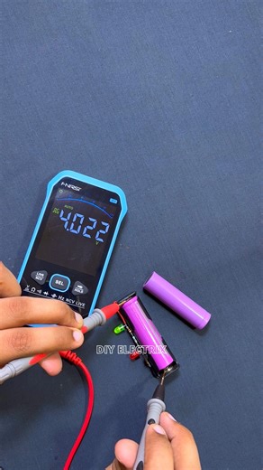 Battery Level Indicator Circuit #Reels #Shorts #DIY #trending #Tech | DIY Electrix