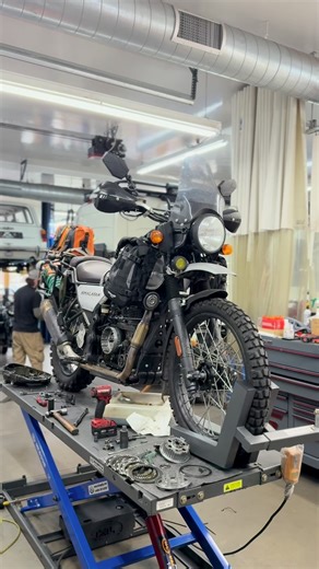 After countless miles of rugged trails, it’s time to give the Himalayan some love. Transmission service in progress — keeping the legend ready for the next adventure. ️️ #RoyalEnfieldHimalayan #TrailTested #AdventureReady #BikeLife | AlphaCars & Motorcycles | Facebook