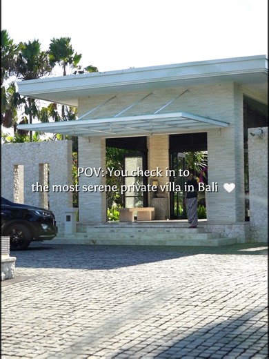 The Royal Santrian offers a peaceful private villa experience in Bali, starting from the moment you arrive. Guests are welcomed with a traditional Balinese blessing ceremony, followed by our signature Santrian Elixir — designed to create a calm, intimate, and luxurious first impression. This is not just a check-in, but the beginning of a truly private and romantic stay in Bali. #PrivateVillaBali #LuxuryVillaBali #TheRoyalSantrian #BaliHoneymoon #RomanticEscape #VillaExperience