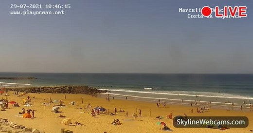 【LIVE】 Live Cam Costa da Caparica - Praia de Santo António | SkylineWebcams