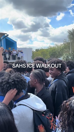 ރ (@isaverysecretsour)’s video of shakur stevenson walkout