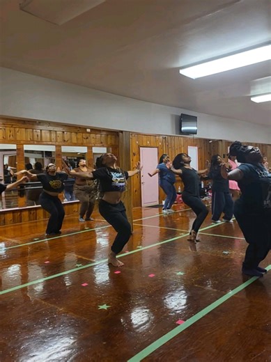 Join Our Exciting R&B Dance Classes for All Levels
