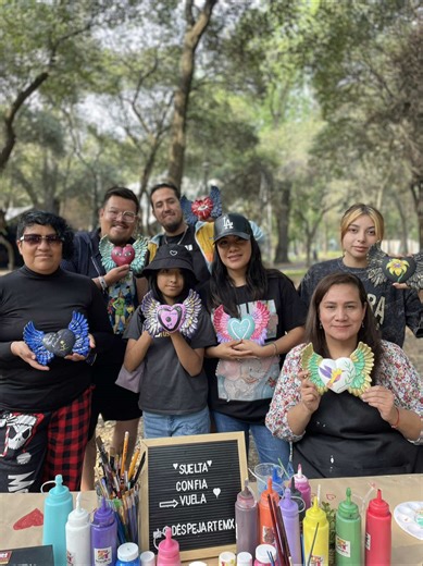 Un taller, pinceles y muchos corazones con alas. 🪽💖 Gracias a todos los que vinieron a crear, compartir y dejar un pedacito de su esencia en cada pieza. Si te gustaría vivir la experiencia déjame un YO en los comentarios. #Plancreativo #chapultepec #planescdmx #Chapultepec