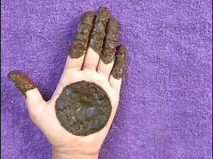 5.4M views · 43K reactions | If you don't know how to apply mehndi, then this trick helps you alot. Super Easy Trick to apply Full Hand Mehndi design in Just 3 minutes | Beauty at home | Facebook