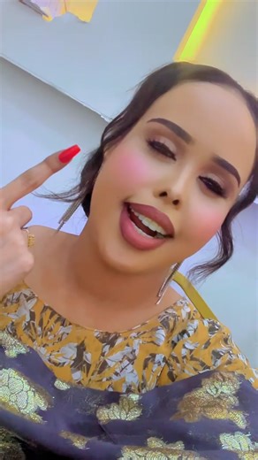 ‏@The Queendom👑👑 Axyaa Meak up