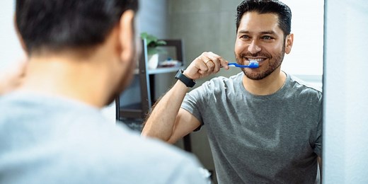 The best time to brush your teeth, according to a dentist (Hint: It’s not right after breakfast) | Fortune Well