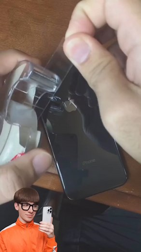 Phone flash blacklight 🙄🙄 #OMG #love #viral #Amazing #reelsfb #funny #comedy #funnyreels #iphone #flash | Julia