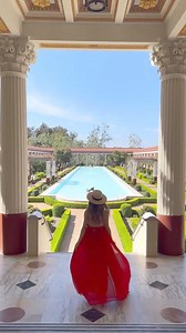 📍Malibu, USA 🇺🇸 @helloomelissa 👈 Follow Malibu, California, is known for its stunning beaches, scenic beauty, and celebrity homes. Here are some travel tips for visiting Malibu: Explore the Beaches: Malibu boasts some of the most beautiful beaches in California. Spend a day relaxing on famous beaches like Zuma Beach, El Matador Beach, and Point Dume State Beach. Don't forget your sunscreen and beach gear! Surfing and Water Sports: With its pristine coastline and excellent waves, Malibu is a 