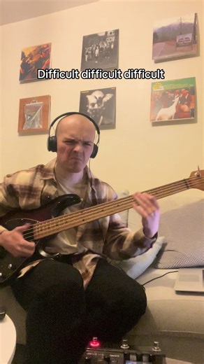 Dig - Mudvayne bass cover except I didn’t realise he plays a different fill after 3 repeats looool #bass #bassguitar #fyp #mudvayne #basscover