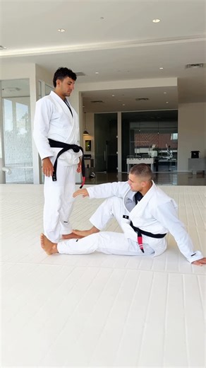 PABLO LAVASELLI on Instagram: "How to train K-guard in combination with specific training and drilling. As always, creating a good training program will be 🔑 in your Jiu-jitsu journey"