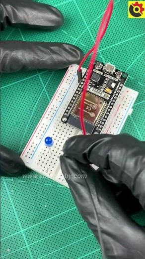 LED Blink with ESP32 DEVKIT V1 Board #esp32 #sritu_hobby @sritu_hobby