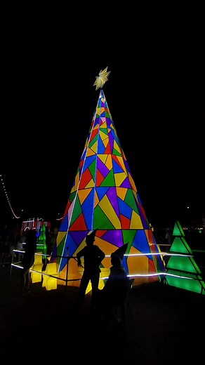 Mabalacat Christmas Village 2022 is now officially open. 🎄🎅🎁🎢🎡 Tuwang-tuwa ang mga Mabalaqueños sa Christmas Village ng Mabalacat City. Open for public rin ito para sa mga Cabalen nating gustong pumasyal dito. Yes Cabalen NO ENTRANCE FEE sa Christmas Village. 30php naman sa Carnival. Merry Christmas Cabalen! What to expect: 🎙️: Christmas-themed musical presentation, concerts & programs 🎅: GIANT Lantern 🎄: 30 Foot Christmas Tree 🌭: Food & Non-Food Bazaar 🎁: Christmas spots decor (Photo-