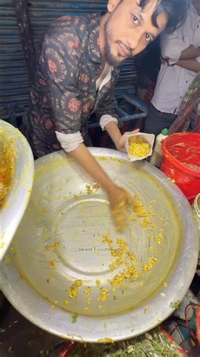 The Most Popular Street Food in Dhaka Bangladesh