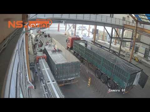 Smart logistics (un)loading system is compatible with a wide range of vehicle models and industries.