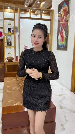 Áo ren đính đá mix chân váy ngắn #setaovaynu #setaovay #setaodachanvay #chuyenbaton