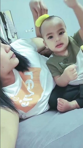 famous mommy breastfedding vlog #breastfeedingbaby #baby #cutebaby #breastfeeding