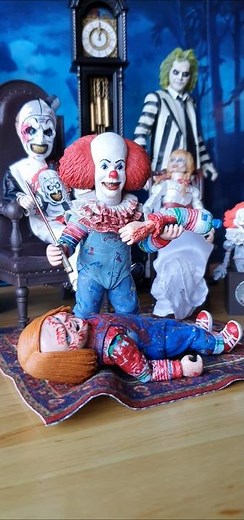 Chucky Vs Pennywise | NECA Horror Figure Setup 😱🔪