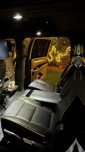 Royal VIP Black Car Service Los Angeles Cadillac Escalade Luxury Ride 2026.