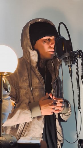 Mucho Flow Elegante 🫩 #bounceit #snowthaproduct #kuinvi | Sandro Malandro