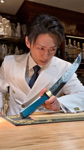 世界が注目するバーテンダー 駒井優三氏。世界中からゲストが訪れる予約困難なバー、センティフォリア。華麗なパフォーマンスも魅力的。 #東京グルメ #japanesefood #bartender