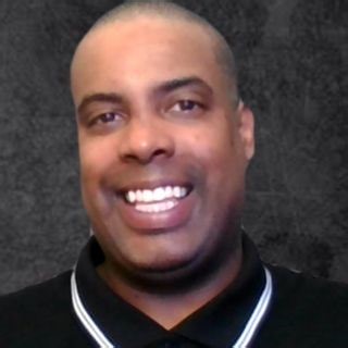 Jerome K., Programmeur Python avec 10 ans d'expérience. Projets réels, code réel, résolution de problèmes complexe avec des progrès concrets. | Apprenez le Python avec un prof