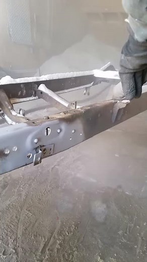 Sandblasting truck frame with crushed glass