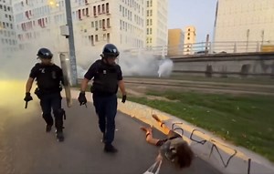 Grève du 18 septembre à Marseille : La vidéo d’une jeune femme violentée par des policiers émeut