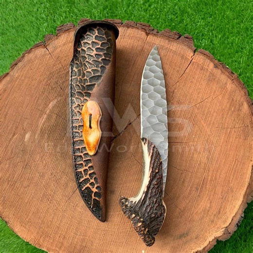 Handmade Knife | Custom Hunting Knife | Hammered Carbon Steel Blade | Stag Antler Handle & Leather Sheath - Etsy