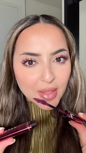 Basma Dash on Instagram‎: "شفتوا اجمل من كدة؟؟ @byminaalsheikhly AGATE burgundy mascara #basmadash #بسمة_داش"‎