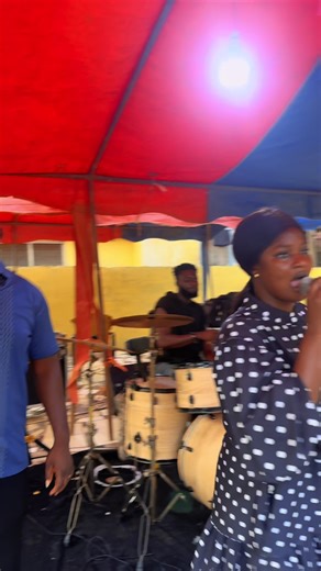 Experience the Vibe of Live Band Music