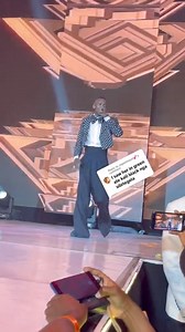 Zuena yekooze ebintu ku stage ne Chameleone Olugoyee Latif alumutungide ku stage https://youtu.be/-UFkmwtQqIo?si=hgg5rlSNV-KHmffO | Ras Media Tv