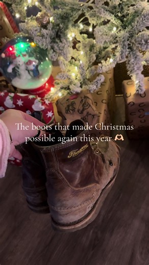 Thank you Hubby. 🫶🏻 #bluecollar #christmas #fyp #christiantiktok #christmastree