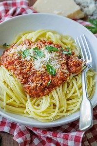 227K views · 3.3K reactions | My Sisters Famous Spaghetti Sauce Recipe: https://natashaskitchen.com/spaghetti-meat-sauce-recipe/ ✨ | NatashasKitchen.com | Facebook