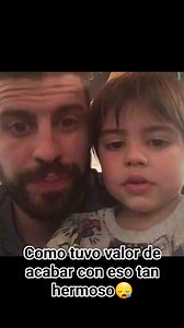 que felices eran que pesar la perdida de su hogar...Milan es igualitico fisicamente a él,pero con el talento de su madre. #Milan #Piqué #barcelona #España | Rospy CB