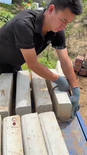 Brick Bundling and Handling Technique with Transmission Belt