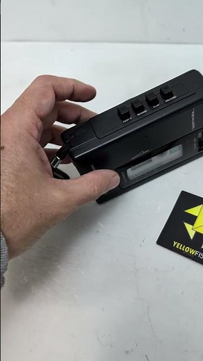 Vintage Realistic Portable Cassette PLayer Radio walkman