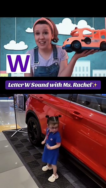 W says wah! 🛞 Can you say WHEEL with Ms. Rachel? Let's practice alphabet sounds together! 🗣️✨