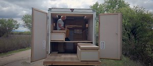 This DIY Mobile Office Will Blow Your Mind, Has a Levitating Desk and a Pull-Out Deck