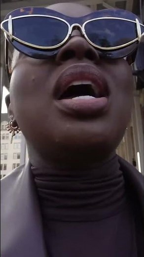 Navigating Crosswalks in 5 Inch Heels: A Fashion Challenge