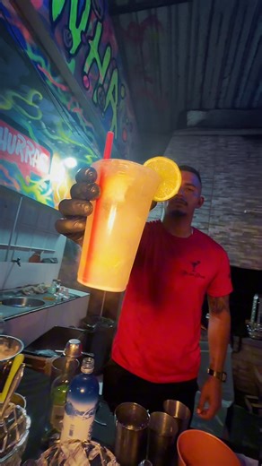 Samba da Galeria ©️ on Instagram: "🔥DOMINGÃO GALE DE VERÃO É SAMBA NO CHÃO🔥 . Atrações: Roda de samba do Beto Galeria Jr Paixão Grupo Fina Ingressos no link na bio ou stories camarotes disponíveis Só apresentar na portaria o qr code que foi para o e.mail cadastrado INGRESSOS ANTECIPADOS ENTRADA ATÉ 21HS. Até 18.00hs elas com 1 destilado e eles com 1 energético. Até18hs entrada é 1 kilo de alimento não perecível Informações no whats 51 989842964 Proibida entrada menores de 16 anos, apresentar i