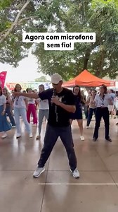 A galera da escola não ficou pra trás! Pegaram rápido o passinho e mandaram ver! Bora dançar! #flashback #bonstempos #anos80e90 #nostalgia #passinho #musicaantiga #anos80 | Beto Santos