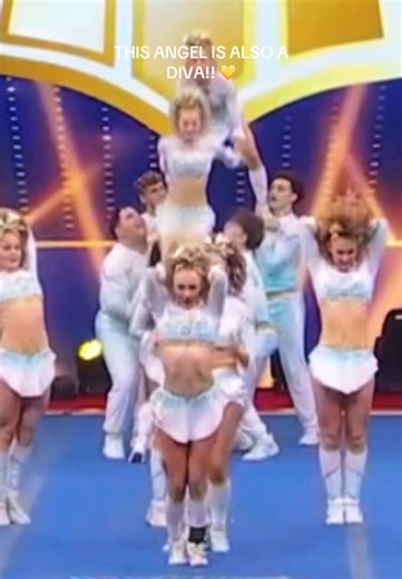 Master the Middle Split in Cheerleading Stunts